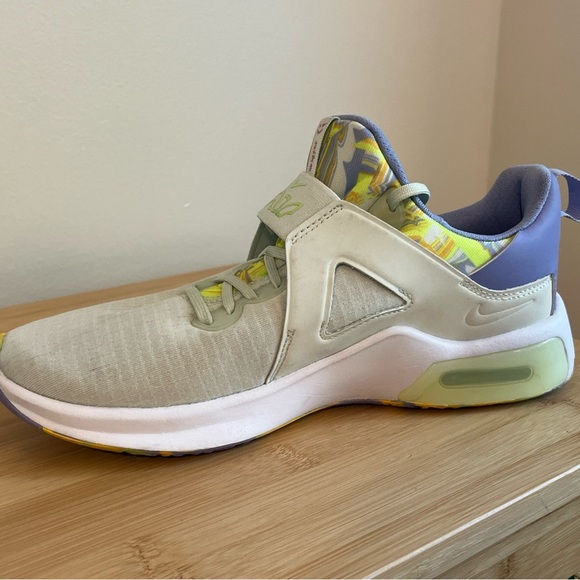 NIKE Women’s AIR MAX Bella TR 5 PRM Sneaker, Size 7 - Picture 11 of 12